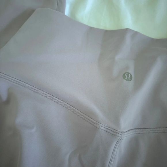 🆕💜 Lululemon Align High Rise Crop 23” - Lilac Ether - Picture 6 of 9